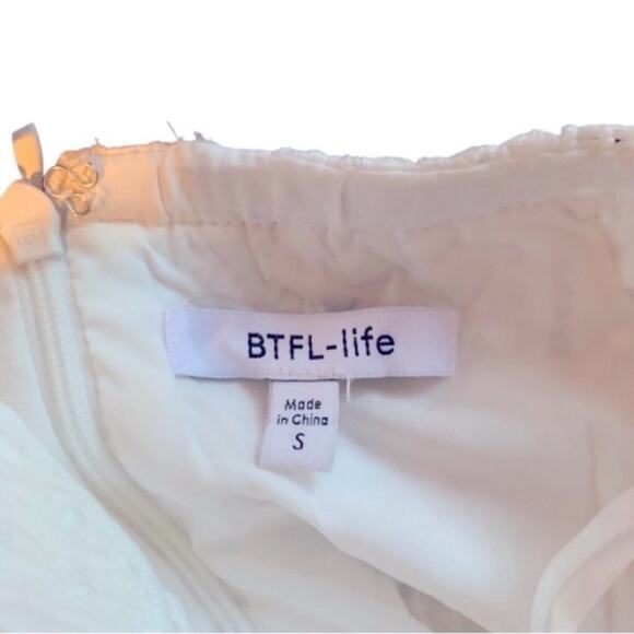 White Lace Halter Midi Dress Small NWT Bridal Shower Wedding Guest - Picture 6 of 8